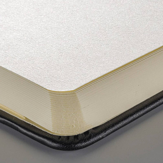 Szkicownik / notatnik A4 Sakura - 140g twarda okładka